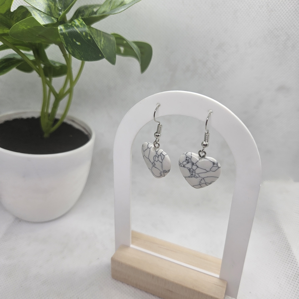 Chic Heart-Shaped Silver Marble Earrings